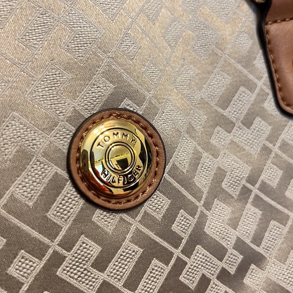 Tommy Hilfiger Tote Bag - Picture 2 of 9